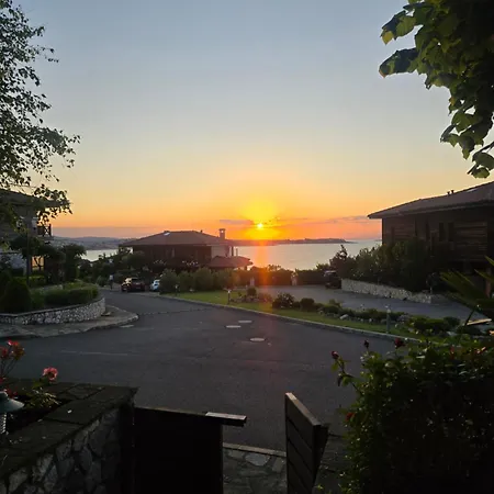 Апартамент Sozopolis Sunset With Sea View Созопол